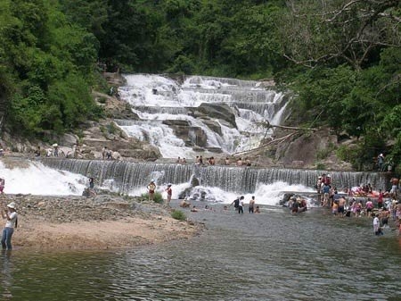 Huyền bí "Thác trời" giữa đại ngàn